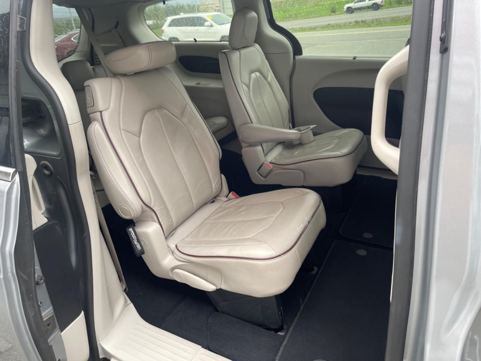 2020 SILVER CHRYSLER PACIFICA LIMITED (2C4RC1GG5LR) with an 3.6L engine, Automatic transmission, located at 1960 Industrial Drive, Wasilla, 99654, (907) 274-2277, 61.573475, -149.400146 - Photo #7