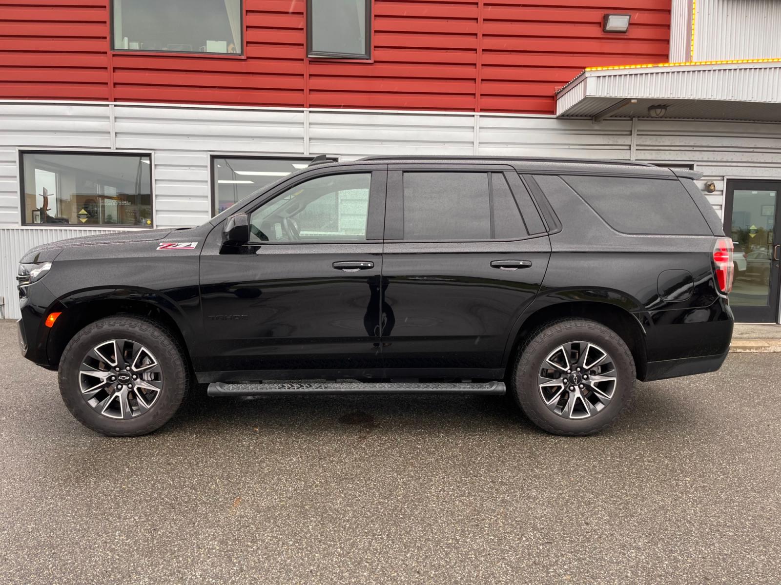 2022 BLACK /Black leather CHEVROLET TAHOE Z71 (1GNSKPKD0NR) with an 5.3L engine, Automatic transmission, located at 1960 Industrial Drive, Wasilla, 99654, (907) 274-2277, 61.573475, -149.400146 - Photo #0